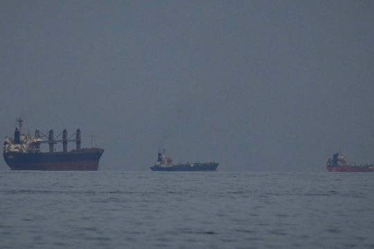 Ανάλυση Guardian: Τα 400 εκατ. βαρέλια πετρελαίου θα ρίξουν τις τιμές;